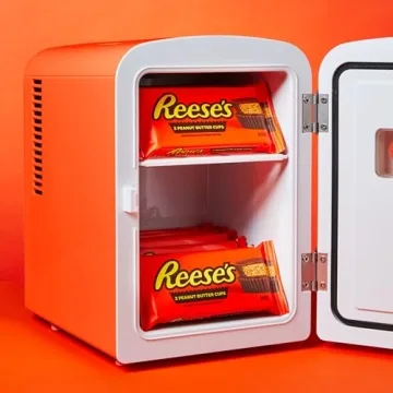 REESE'S Milk Chocolate Peanut Butter Cups - 1.5 oz