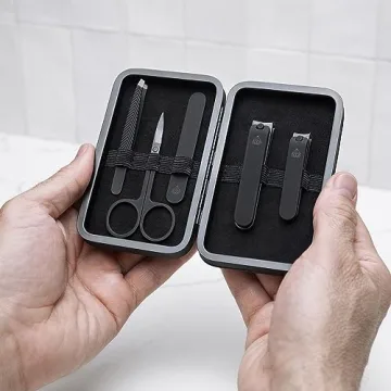 Premium MANSCAPED® Shears 3.0 Nail Grooming Kit