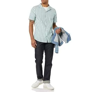 Men's Slim-Fit Short-Sleeve Vacation Shirt in Stripes