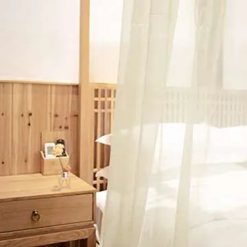 Elegant Ivory Canopy Bed Curtains for All Bed Sizes