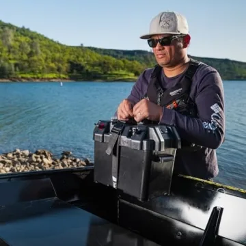 Newport Smart Battery Box with USB & DC Ports