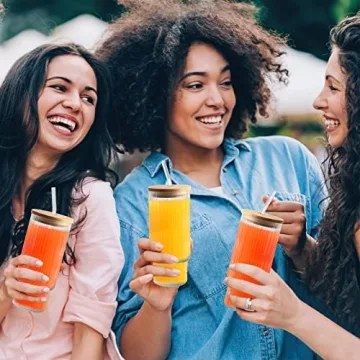 Vozoka Ribbed Glasses Set with Lids and Straws