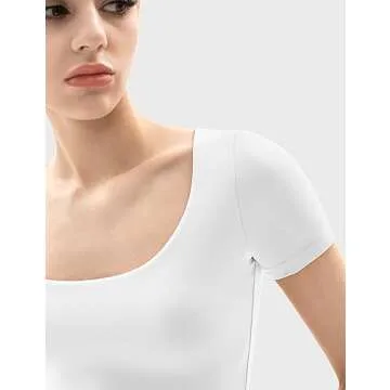 PUMIEY Women’s Short Sleeve Slim Fit Scoop Neck T-Shirt