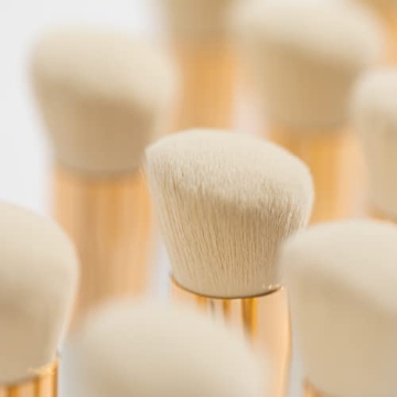 Ogee Blender Brush for Flawless Makeup - Vegan Bristles