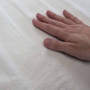 EARTHLITE BODYWORKER’S CHOICE Massage Table Warmer – Three Heat Settings, Felt Lined Heating Pad (30” x 71”) | One-Year Replacement Guarantee