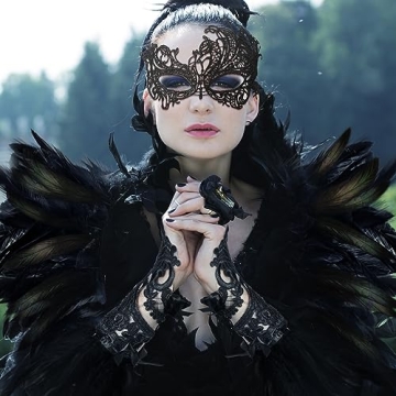 Newcotte 6pc Halloween Feather Cape and Accessories