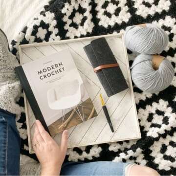 Modern Crochet: Patterns and Designs for the Minimalist Maker