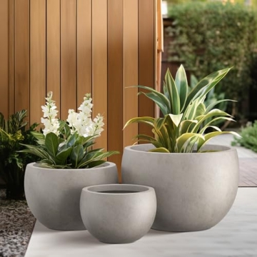 Kante 3-Piece Round Concrete Planter Set for Gardens