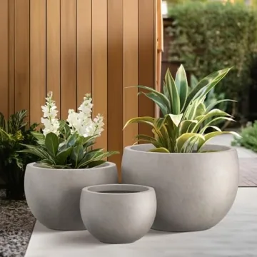 Kante 3-Piece Round Concrete Planter Set for Gardens