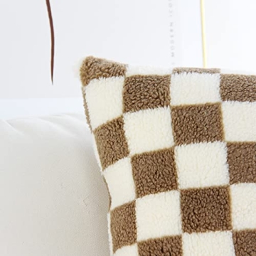 JOJUSIS Decorative Throw Pillow Covers Luxury Style Checkerboard Pattern Cushion Case Super Soft Faux Fur Wool Pillowcases for Couch Bedroom Pack of 2 (Khaki, 18 x 18-Inch)