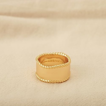 Chic GNIRTSI Gold Twisted Band Ring for Women