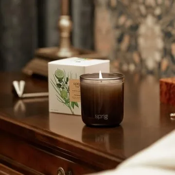 Sprig Aromatherapy Candle with Natural Bergamot Lemongrass