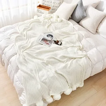 Fomoom Pom Pom Throw Blanket - Stylish Knit Comfort