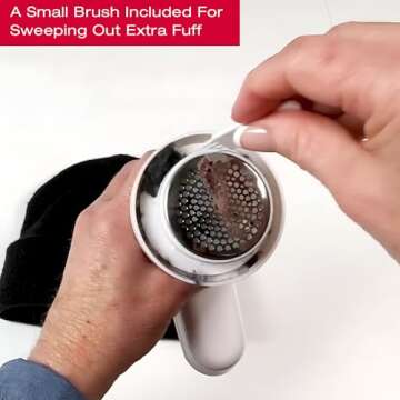 SINGER Compact Fabric Shaver and Lint Remover | Portable, Battery Operated Device with 3 Stainless Steel Blades & Detachable Lint Catcher