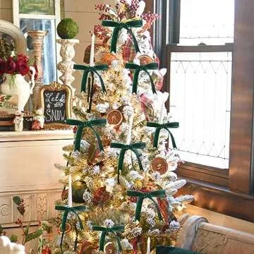 GHAMYEE Christmas Green Velvet Ribbon, 3/8 Inch x 30 Yard Vintage Single Face Spool Satin Velvet Ribbon for Christmas Wreath Decoration DIY Bow Craft Gift Wrapping Wedding Ornaments Party Home Decor