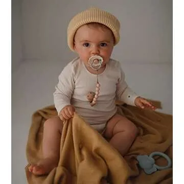 FRIGG Daisy Rubber Pacifier | Safe, Eco-Friendly Design