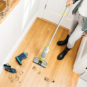 SHARK VM200P12 VACMOP with 12 Pads & Cleaning Solution