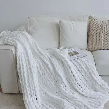 Maetoow Chenille Chunky Knit Blanket Throw （40×50 Inch）, Handmade Warm & Cozy Blanket Couch, Bed, Home Decor, Soft Breathable Fleece Banket, Christmas Thick and Giant Yarn Throws, White
