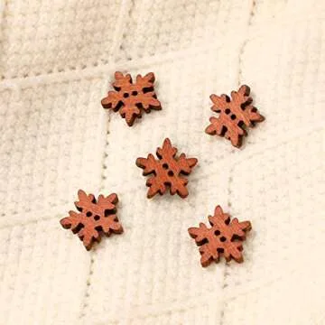 FOMIYES Snowflake Buttons: Wooden Christmas Snowflake Buttons - 100Pcs 18mm Sewing Buttons for Crafts Christmas Embellishments DIY Christmas Tree Ornaments for Winter Party Home Decor