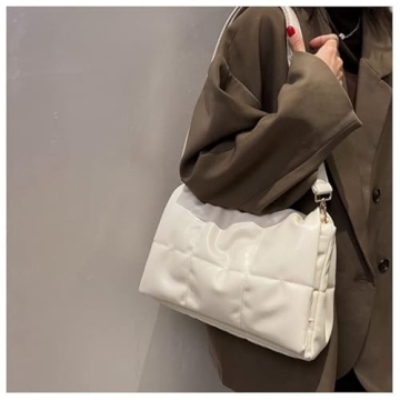 Trendy Women's Quilted Crossbody Bag - Style Meets Functionality