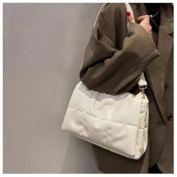 Trendy Women's Quilted Crossbody Bag - Style Meets Functionality