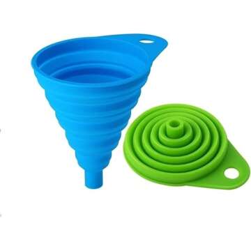 Salt and Pepper Seasoning and Spice Shakers Cute, Novelty, Modern and Vintage Hug Design Couple Set for Retro Farmhouse Home Decorative Dispenser for Kitchen Black and White