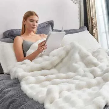 Cozy Bliss Faux Fur Throw Blanket for Couch, Fuzzy Soft Plush Thick Bubble Blanket for Sofa Bedroom Living Room, 60 * 80 Inches Cream White