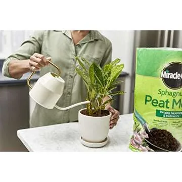 Miracle-Gro Sphagnum Peat Moss, 8 qt., For Containers and In-Ground