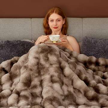 Touchat Luxury 1000GSM Rabbit Faux Fur Blanket, Super Heavy Warm Cozy Brown Blankets for Couch Bed Sofa, Ruched Plush Fuzzy Elegant Soft Reversible Mink Blanket for Living Room Bedroom, 90" x 90"