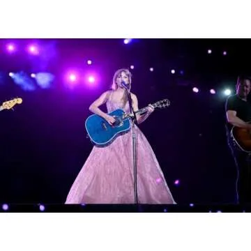 Icons of Style – Taylor Swift: The story of a fashion legend (Icons of Style, 4)