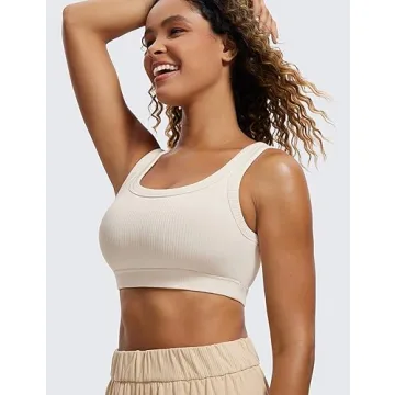 CRZ YOGA Ribbed Sports Bras for Women - U Back Wireless Medium Impact Sports Bra Padded Yoga Workout Bra White Apricot Medium