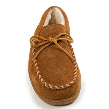 Minnetonka Men's Pile Lined Slippers - Ultimate Comfort and Style