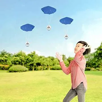 ArtCreativity Mini Astronaut Paratroopers - 24-Pack Toys