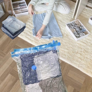 Jumbo Vacuum Storage Bags - Save 80% Space!