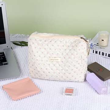 Coquette Cosmetic Bag Aesthetic Floral Makeup Bag Large Makeup Pouch for Women Cute Quilted Cotton Makeup Organizer Pouch Travel Toiletry Bag Large Cosmetic Pouch Aesthetic Gift for Women