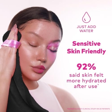 MakeUp Eraser Effortlessly Removes Makeup with Water