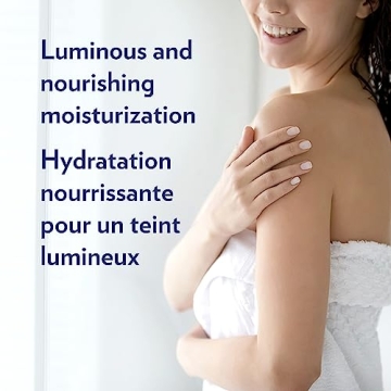 Vaseline Cocoa Shimmer Stick for Radiant and Dewy Skin