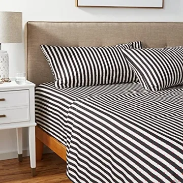 Betsey Johnson King Sheets Soft Lightweight Bedding Set