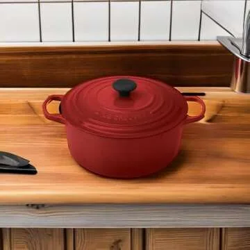 Le Creuset 7.25 Qt Round Dutch Oven in Cerise