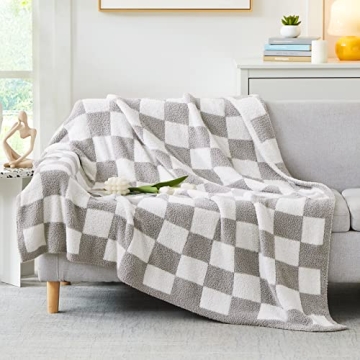 WRENSONGE Cozy Checkered Throw Blanket for All Occasions