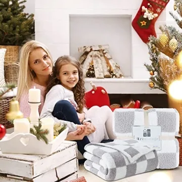 WRENSONGE Soft Checkered Throw Blanket for Comfort