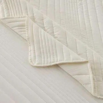 Twin Ivory Quilt Set | Lightweight Microfiber Bedspread