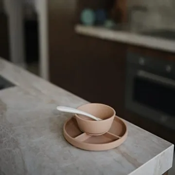 mushie Silicone Suction Plate | BPA-Free Non-Slip Design (Natural)