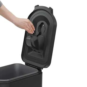 simplehuman 30 Liter, 32 lb / 14.5 kg Large Pet Food Storage Container for Dog Food, Cat Food, and Bird Feed, Matte Black