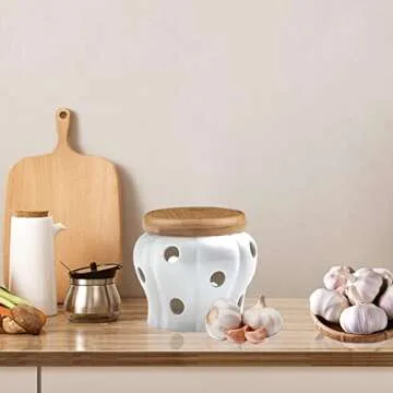 MEKBOK Garlic Keeper: Elegant Ceramic Storage Container with Bamboo Lid