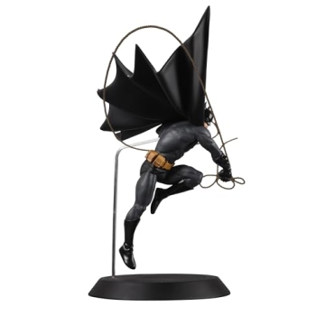 Batman 1:6 Scale Statue by McFarlane Toys