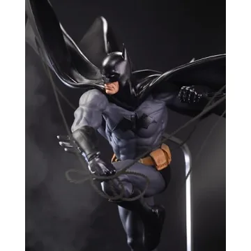 Batman 1:6 Scale Statue by McFarlane Toys