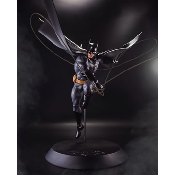 Batman 1:6 Scale Statue by McFarlane Toys