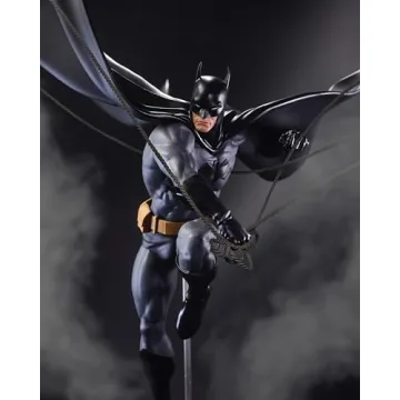 Batman 1:6 Scale Statue by McFarlane Toys