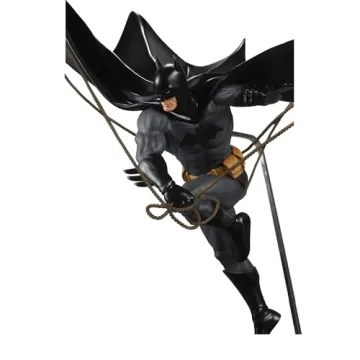 Batman 1:6 Scale Statue by McFarlane Toys